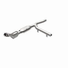 Load image into Gallery viewer, MagnaFlow Direct Fit Catalytic Converter 01 Ford F-150 4.2L