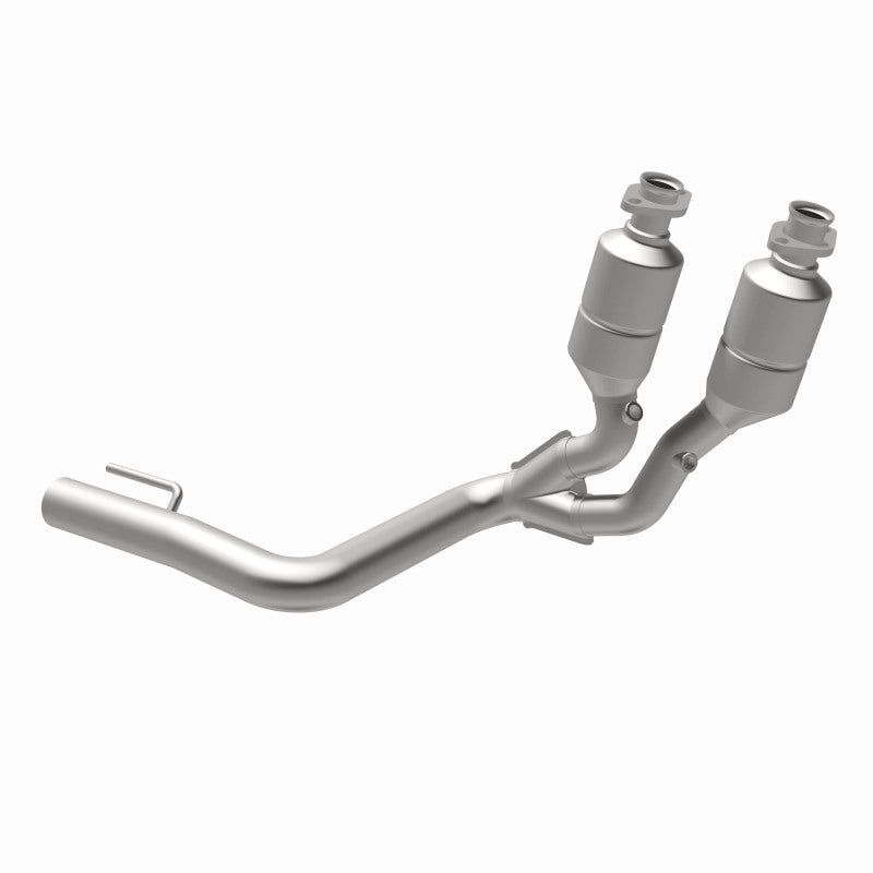 MagnaFlow Direct Fit Catalytic Converter 02-04 Grand Cherokee I6 Front OEM