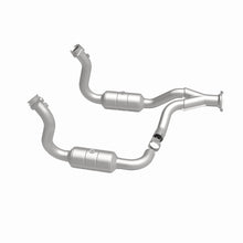Load image into Gallery viewer, MagnaFlow DF Cat Conv 08-10 Ford F-250/F-250 SD/F-350/F-350 SD 5.4L/6.8L/F-450 SD 6.8L Y-Pipe Assy