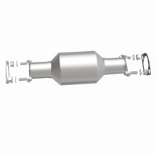 Load image into Gallery viewer, MagnaFlow Direct Fit Catalytic Converter 03-06 Kia Sorento 3.5L Rear (49 State)