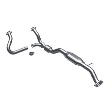Load image into Gallery viewer, MagnaFlow Direct Fit Catalytic Converter 00-05 Blazer 4WD 4.3L