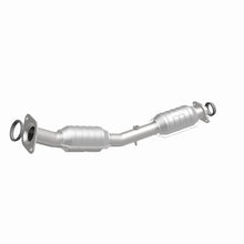 Load image into Gallery viewer, MagnaFlow Direct Fit Catalytic Converter 07-12 Nissan Versa 1.8L
