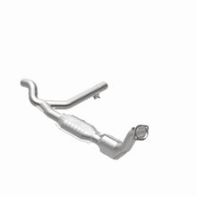 Load image into Gallery viewer, MagnaFlow Direct Fit Catalytic Converter 99-00 Ford Exped 4.6L