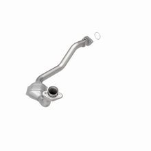 Load image into Gallery viewer, MagnaFlow Direct Fit Catalytic Converter 96-98 Explorer-Mountaineer