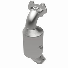 Load image into Gallery viewer, MagnaFlow Direct Fit Federal Catalytic Converter OEM 11-14 Dodge Avenger V6 - 3.6 LFLEX