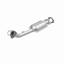 Load image into Gallery viewer, MagnaFlow DF Catalytic Conv 01-02 Infiniti QX4 3.5L / 01/02/04 Nissan Pathfinder 3.5L (California)