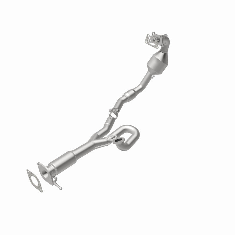 MagnaFlow Direct Fit Catalytic Converter 2010-2011 SRX 3 L Underbody