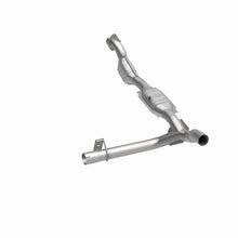Load image into Gallery viewer, MagnaFlow Direct Fit Catalytic Converter 01 Ford Trucks 4.6L