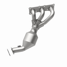 Load image into Gallery viewer, MagnaFlow Direct Fit Catalytic Converter BMW 5 06-07 Rear OEM