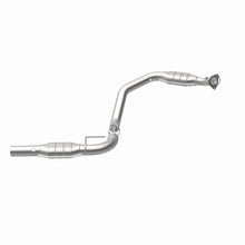 Load image into Gallery viewer, MagnaFlow Direct Fit Catalytic Converter 03-05 Express 2500 4.8L Driver Side