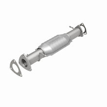 Load image into Gallery viewer, MagnaFlow Direct Fit Catalytic Converter 96-97 GM S10 Pickup 4.3L