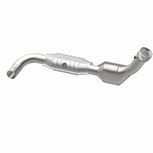 Load image into Gallery viewer, MagnaFlow Direct Fit Catalytic Converter 99-00 Ford Exped 4.6L