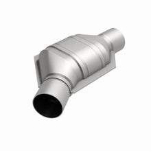 Load image into Gallery viewer, MagnaFlow Universal Catalytic Converter 2.25in Inlet/Outlet Angled Offset/Center Calif OBDII