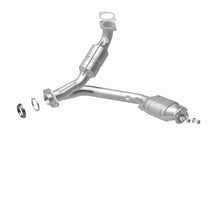 Load image into Gallery viewer, MagnaFlow Direct Fit Catalytic Converter 01-02 Mitsu Montero 3.5L