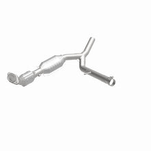 Load image into Gallery viewer, MagnaFlow Direct Fit Catalytic Converter 04-05 Ford F-150 5.4L P/S 2WD (Excl 04 Heritage Edition)