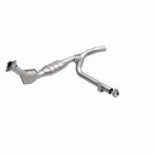 Load image into Gallery viewer, MagnaFlow Direct Fit Catalytic Converter 01 Ford F150 5.4L