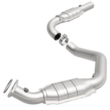 Load image into Gallery viewer, MagnaFlow Direct Fit Catalytic Converter 03-05 Express 2500 4.8L Driver Side