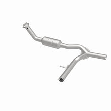 Load image into Gallery viewer, MagnaFlow Direct Fit Catalytic Converter F-150 04-06 8 4.6L OEM