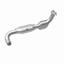 Load image into Gallery viewer, MagnaFlow Direct Fit Catalytic Converter 99-00 Ford Exped 4.6L