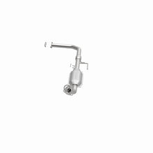 Load image into Gallery viewer, MagnaFlow Direct Fit Catalytic Converter 00-02 Tundra 4.7L 4WD FL