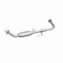 Load image into Gallery viewer, MagnaFlow Direct Fit Catalytic Converter 00-8/04 Toyota Tundra 4.7L D/S Front