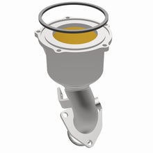 Load image into Gallery viewer, MagnaFlow Direct Fit Catalytic Converter 96-98 Toyota Rav4 2.0L (CA Emissions)