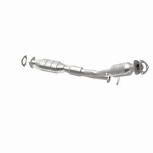 Load image into Gallery viewer, MagnaFlow Direct Fit Catalytic Converter 00-03 Saturn LS Series/LW Series 3.0L Rear (49 State)