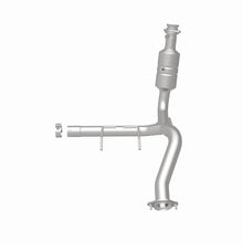 Load image into Gallery viewer, MagnaFlow Direct Fit Catalytic Converter 2009-2010 F-150 4.6 L Underbody