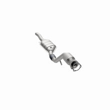 Load image into Gallery viewer, MagnaFlow Direct Fit Catalytic Converter 03 Volkswagen Passat 2.8L