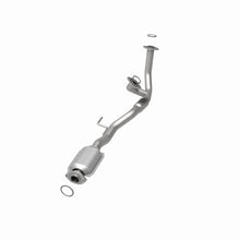 Load image into Gallery viewer, MagnaFlow Direct Fit Catalytic Converter 97-98 Toyota Avalon Camry 3