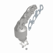 Load image into Gallery viewer, MagnaFlow Direct Fit Catalytic Converter 01-02 Kia Rio 1.5L