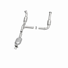 Load image into Gallery viewer, MagnaFlow Direct Fit Catalytic Converter Explorer 02-04 4.6L