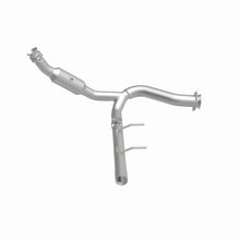 Load image into Gallery viewer, MagnaFlow Direct Fit Catalytic Converter 2007-2008 Ford Expedition/Navigator V8-5.4L