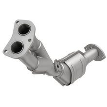 Load image into Gallery viewer, MagnaFlow Direct Fit Catalytic Converter 01-04 Toyota Tacoma Front 2.7L