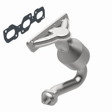 Load image into Gallery viewer, MagnaFlow Direct Fit Catalytic Converter 01-02 Cougar 2.5L Front