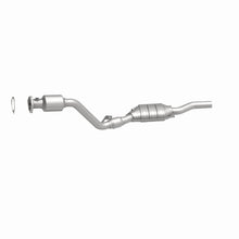 Load image into Gallery viewer, MagnaFlow Direct Fit Catalytic Converter 03 Volkswagen Passat 2.8L