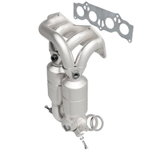 Load image into Gallery viewer, MagnaFlow Direct Fit Catalytic Converter 01-03 Toyota RAV4 2.0L
