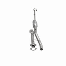 Load image into Gallery viewer, MagnaFlow Direct Fit Catalytic Converter 97-01 Explorer-Mountaineer