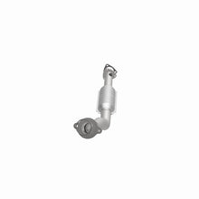 Load image into Gallery viewer, MagnaFlow Direct Fit Catalytic Converter 97-03 Chevy Malibu 3.1L
