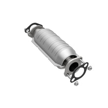 Load image into Gallery viewer, MagnaFlow Direct Fit Catalytic Converter 06-10 Kia Rio 1.6L Rear