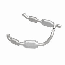 Load image into Gallery viewer, MagnaFlow Direct Fit Catalytic Converter 06 Ford E350 Van 5.4L