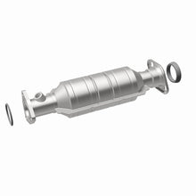 Load image into Gallery viewer, MagnaFlow Direct Fit Catalytic Converter 1998 Honda Odyssey 2.3L