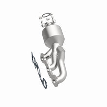 Load image into Gallery viewer, MagnaFlow Direct Fit Catalytic Converter 01-04 Nissan Frontier Passenger Side Manifold