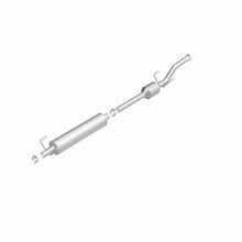 Load image into Gallery viewer, MagnaFlow Direct Fit Catalytic Converter 2002-2006 Sprinter 2500 2.7 L Underbody