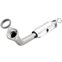 Load image into Gallery viewer, MagnaFlow Direct Fit Catalytic Converter 02-06 Honda CR-V 2.4L OEM