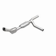 Load image into Gallery viewer, MagnaFlow Direct Fit Catalytic Converter 97-99 Ford Vans 4.6L