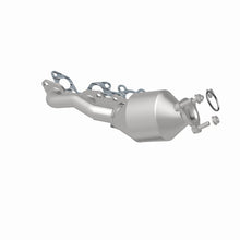 Load image into Gallery viewer, MagnaFlow Direct Fit Catalytic Converter 01-04 Nissan Frontier Passenger Side Manifold