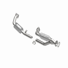 Load image into Gallery viewer, MagnaFlow Direct Fit Catalytic Converter 96-99 Taurus 3.0L