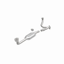 Load image into Gallery viewer, MagnaFlow Direct Fit Catalytic Converter 98-02 3.5L Isuzu Trooper DS