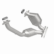 Load image into Gallery viewer, MagnaFlow Direct Fit Catalytic Converter 01-04 Explorer OEM